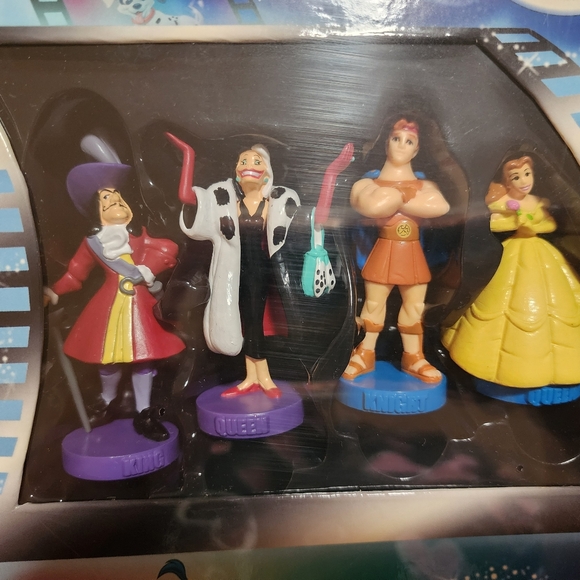 Disney Chess Collectors Edition NWOT - Picture 4 of 9